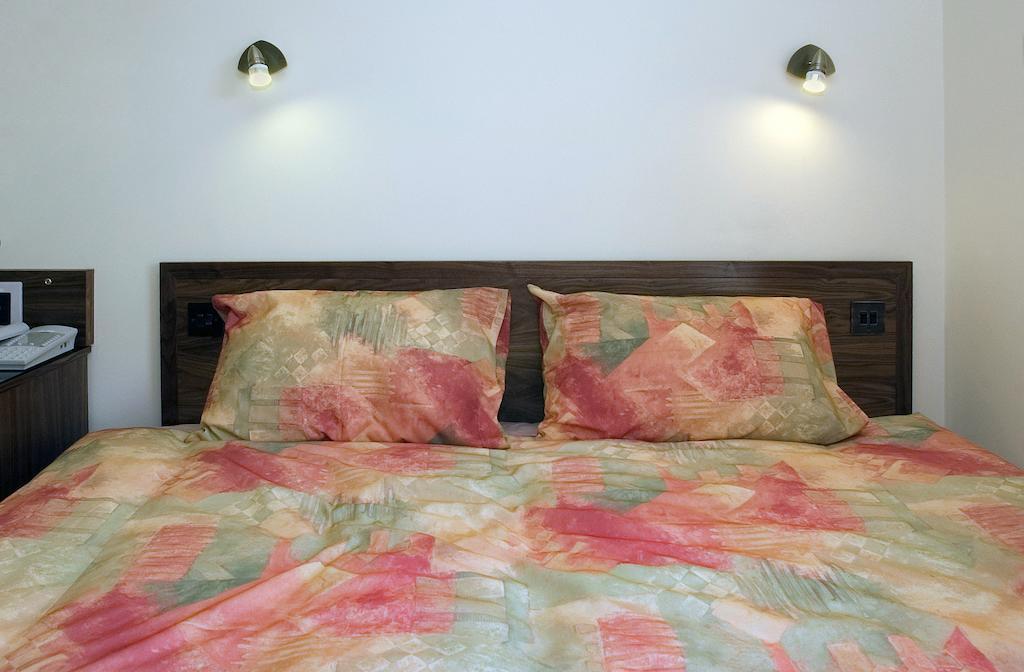 The Robin 2 Hotel Вулвергемптон Стая снимка