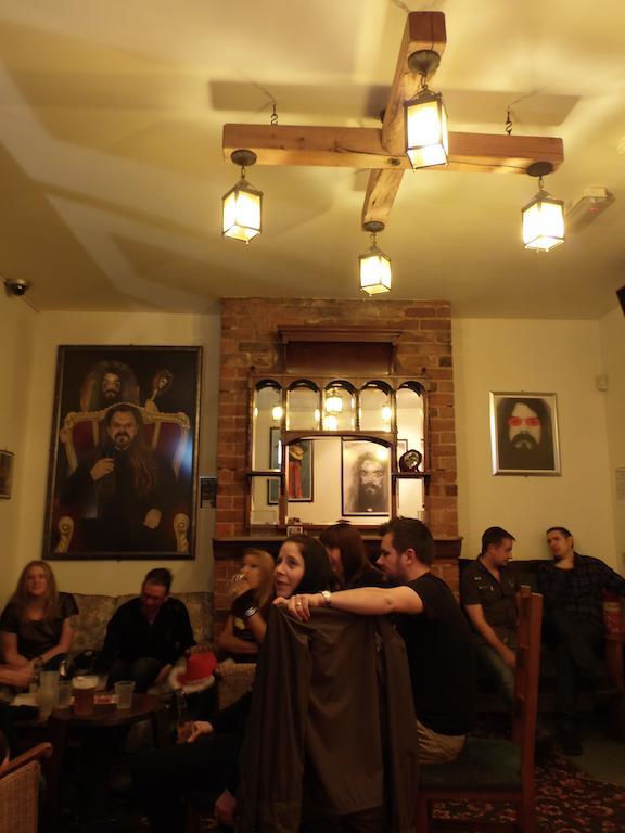 The Robin 2 Hotel Вулвергемптон Екстериор снимка