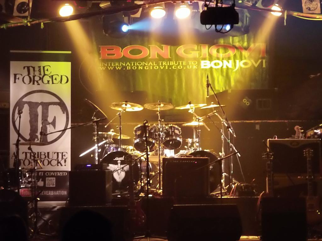 The Robin 2 Hotel Вулвергемптон Екстериор снимка