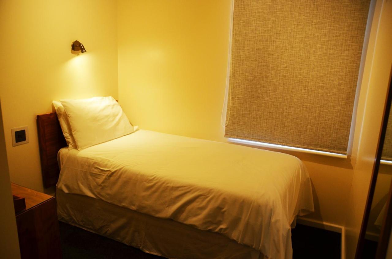 The Robin 2 Hotel Вулвергемптон Екстериор снимка